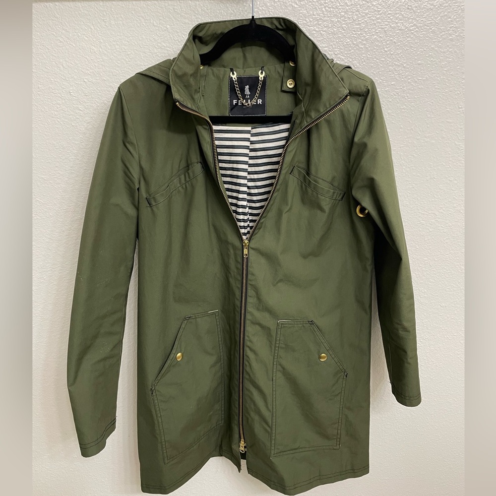 Feller Zip Trench Coat with Detachable Hood. Water-Resistant Dark Green.